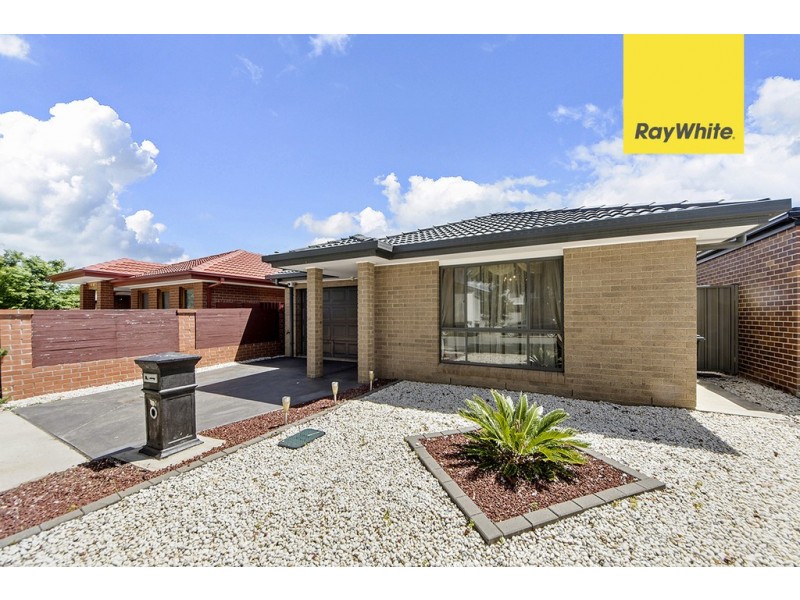 19 Henry Kendall Street, Franklin ACT 2913