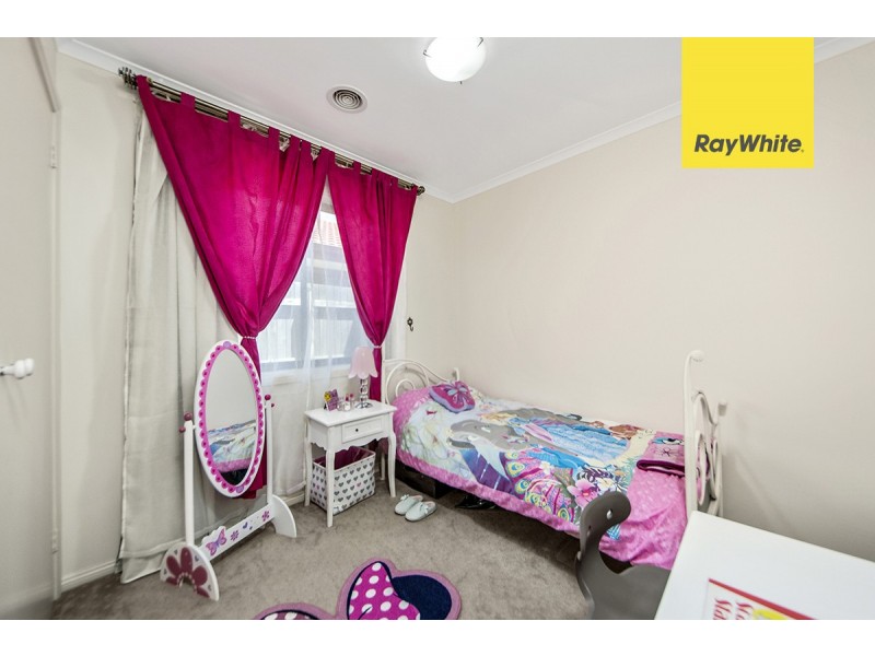 19 Henry Kendall Street, Franklin ACT 2913