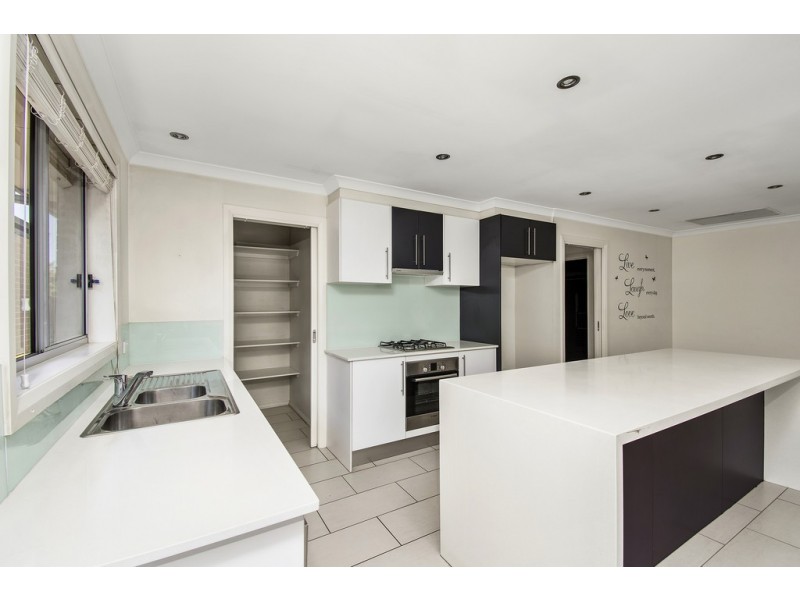 8 Stella Hume Street, Bonython ACT 2905