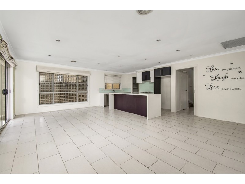 8 Stella Hume Street, Bonython ACT 2905