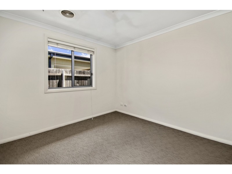 8 Stella Hume Street, Bonython ACT 2905