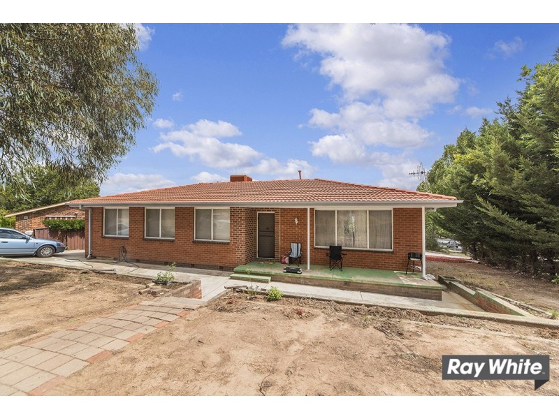 2 Clubbe Crescent, Macgregor ACT 2615