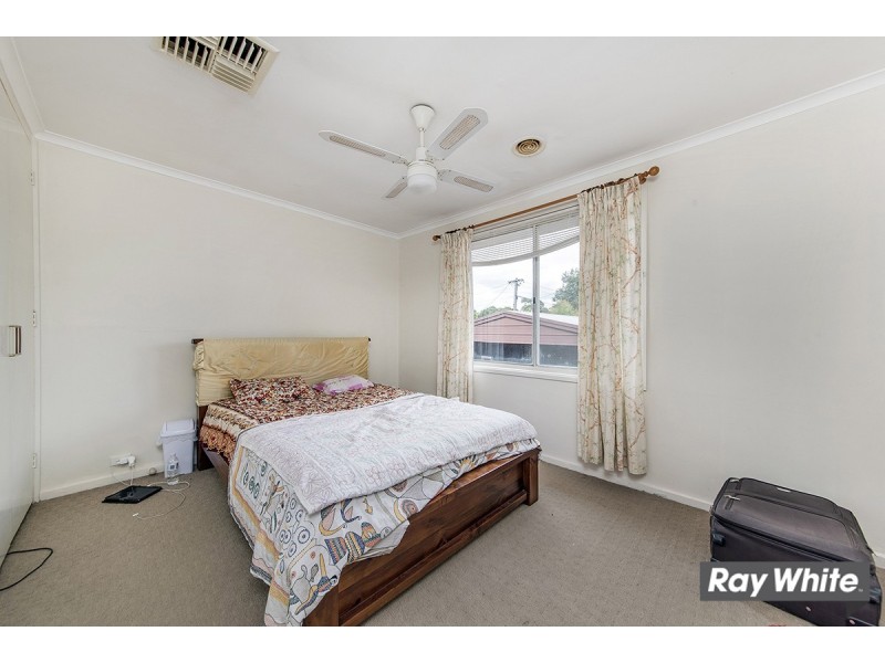 2 Clubbe Crescent, Macgregor ACT 2615