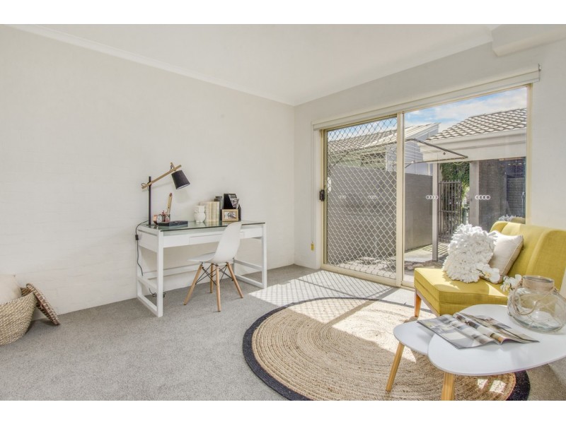 36 Chaseling Street, Phillip ACT 2606