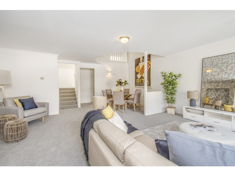 36 Chaseling Street, Phillip ACT 2606