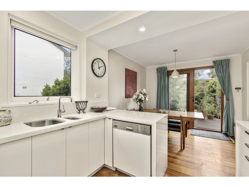 26 Carroll Street, Hughes ACT 2605