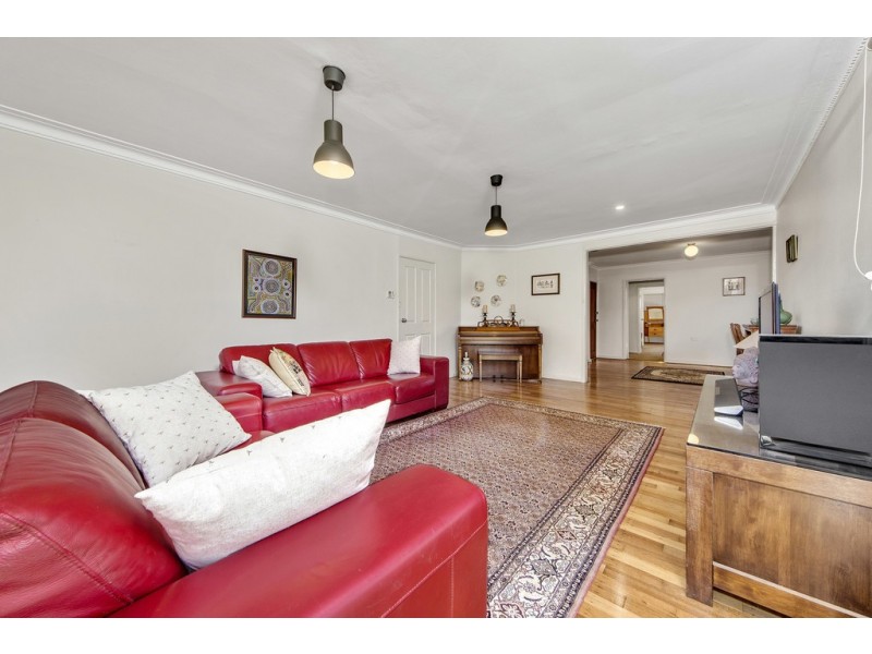 61 Kitchener Street, Hughes ACT 2605