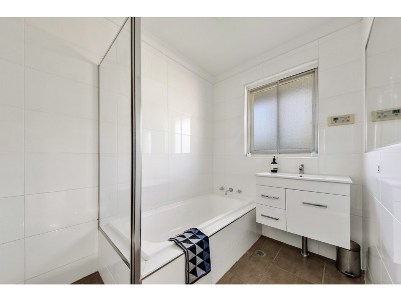 61 Kitchener Street, Hughes ACT 2605