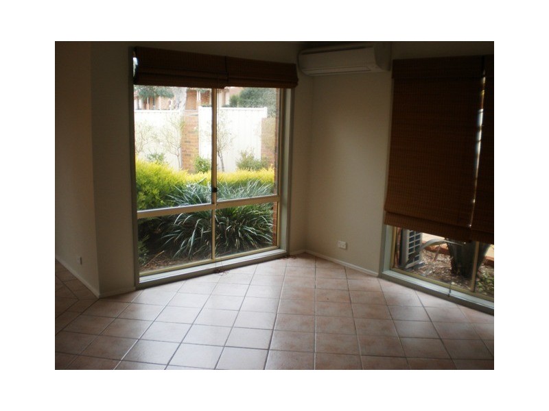 2 Syron Place, Ngunnawal ACT 2913