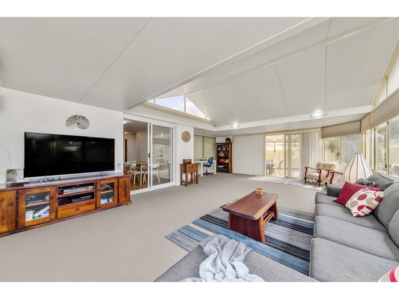 13 Macqueen Place, Charnwood ACT 2615