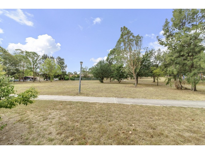 13 Macqueen Place, Charnwood ACT 2615