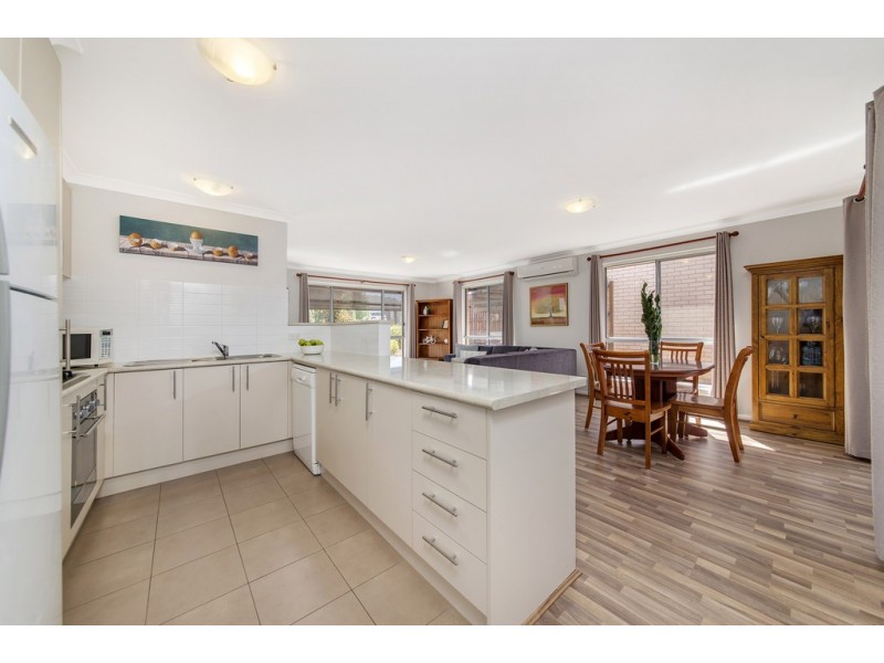 25 Refshauge Crescent, Macgregor ACT 2615