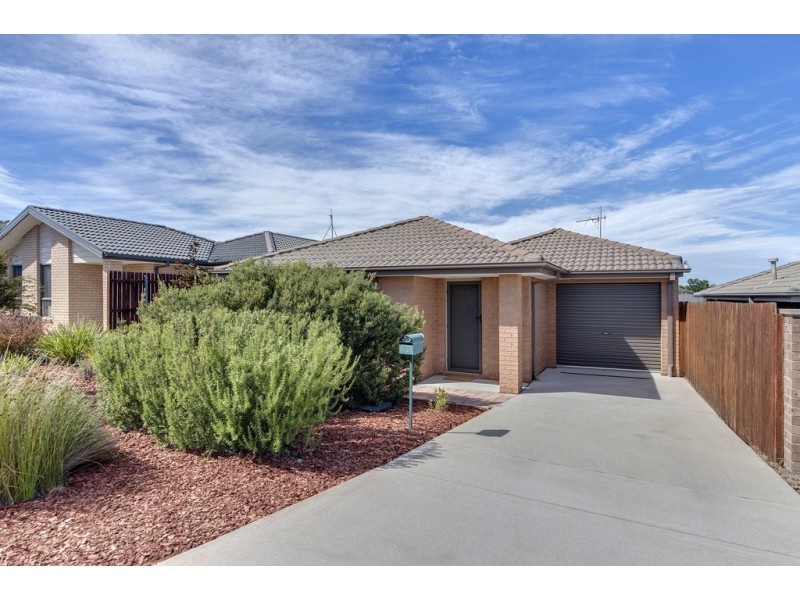 25 Refshauge Crescent, Macgregor ACT 2615