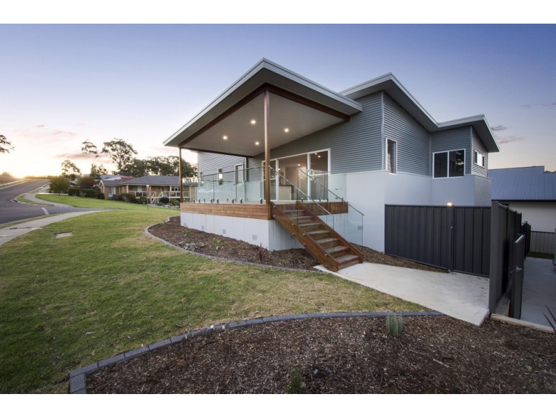 1/ 1 Wattlebird Way, Malua Bay NSW 2536