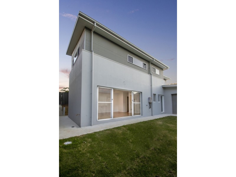 1/ 1 Wattlebird Way, Malua Bay NSW 2536