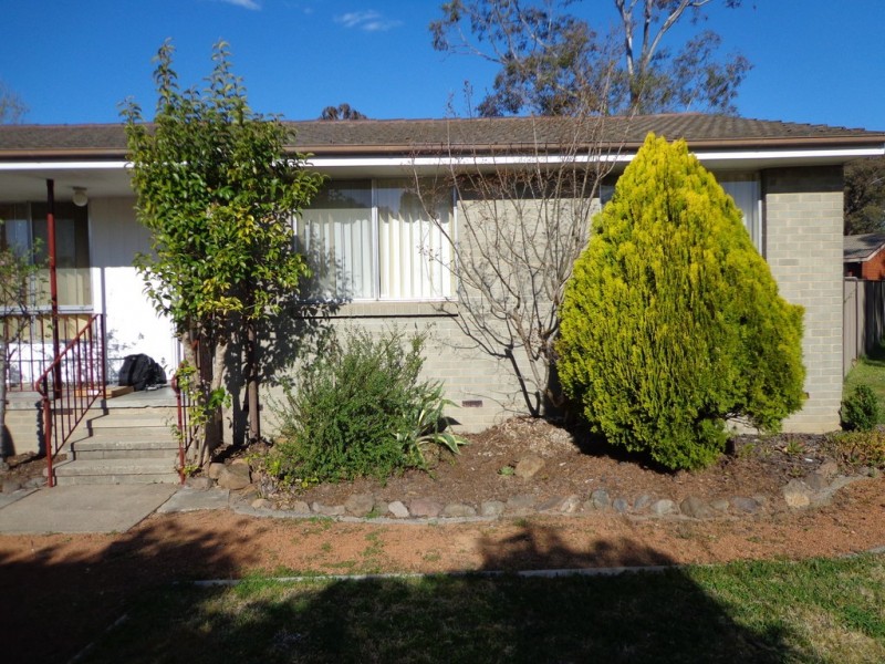 18 Milford Street, Latham ACT 2615