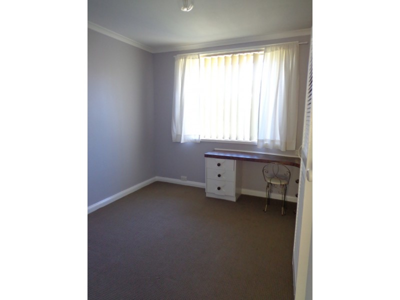 18 Milford Street, Latham ACT 2615