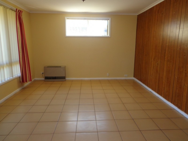 18 Milford Street, Latham ACT 2615