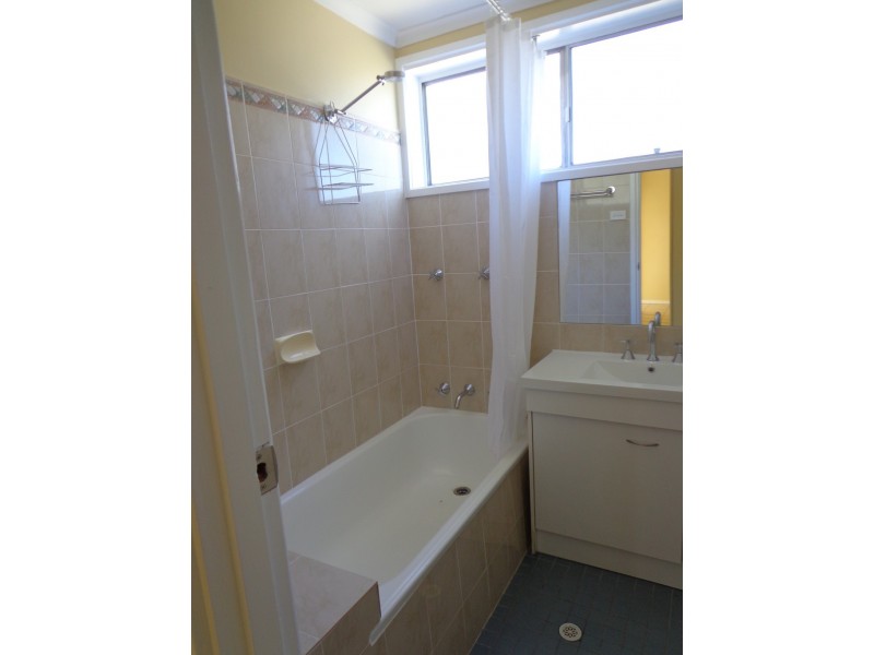 18 Milford Street, Latham ACT 2615