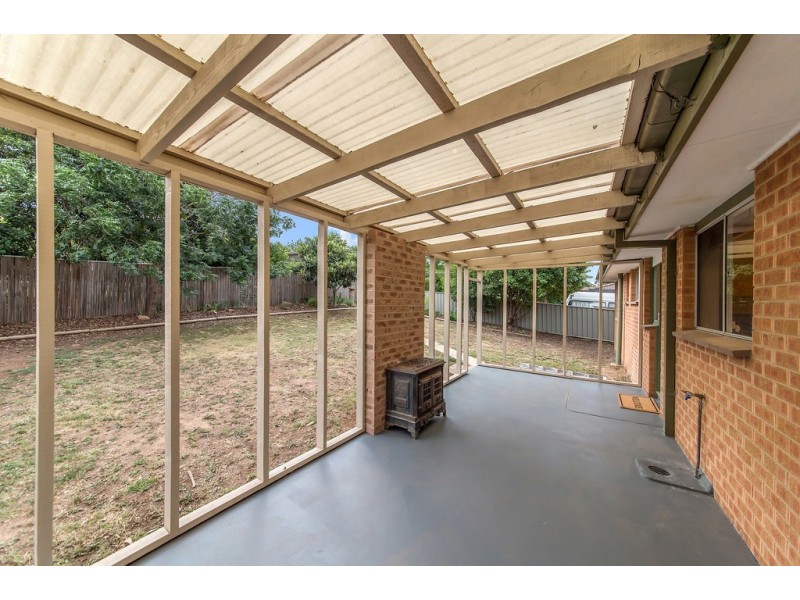 36 Degraves Crescent, Wanniassa ACT 2903
