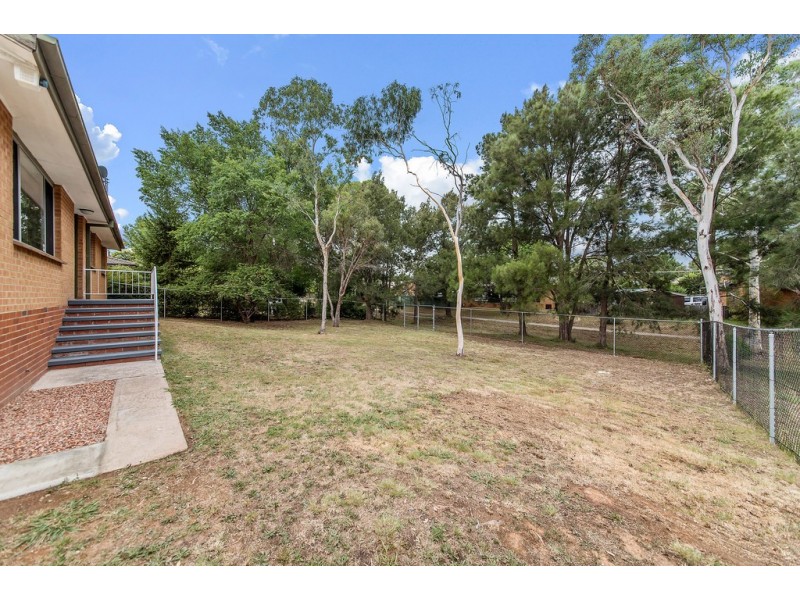 36 Degraves Crescent, Wanniassa ACT 2903
