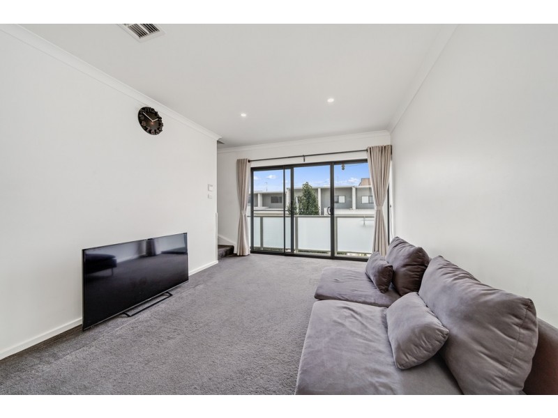 29/40 Henry Kendall Street, Franklin ACT 2913