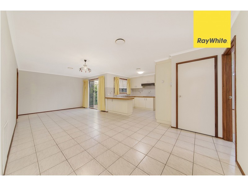 16 Rowntree Crescent, Isaacs ACT 2607