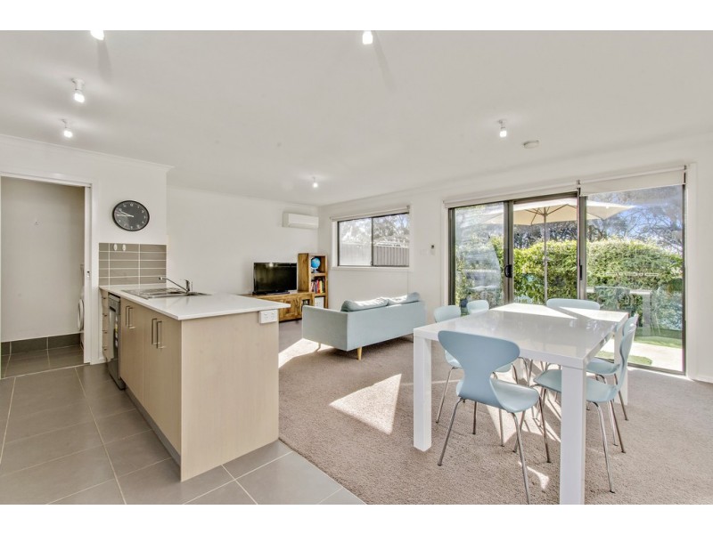 8/4 Annie Douglas St, Casey ACT 2913