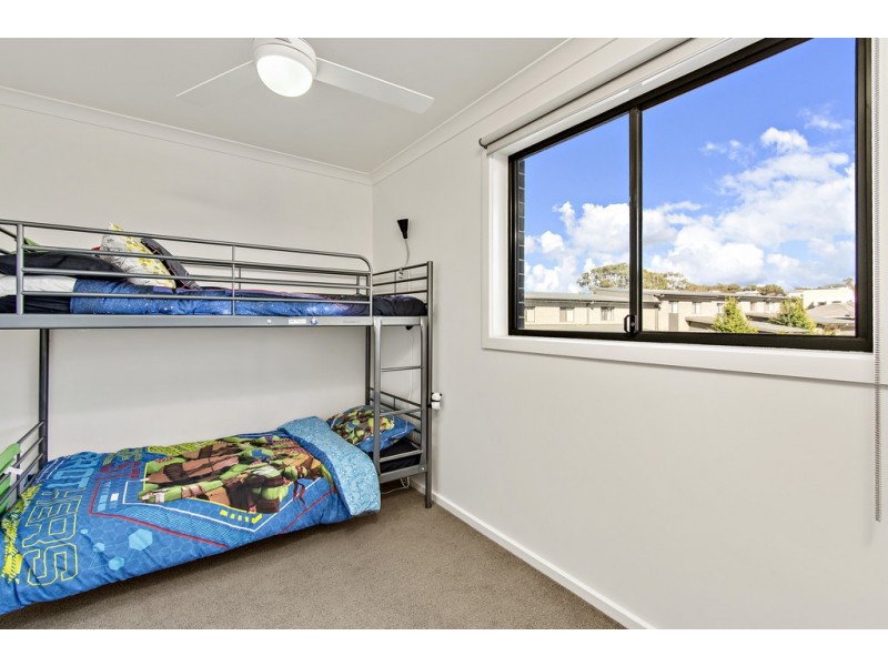 8/4 Annie Douglas St, Casey ACT 2913