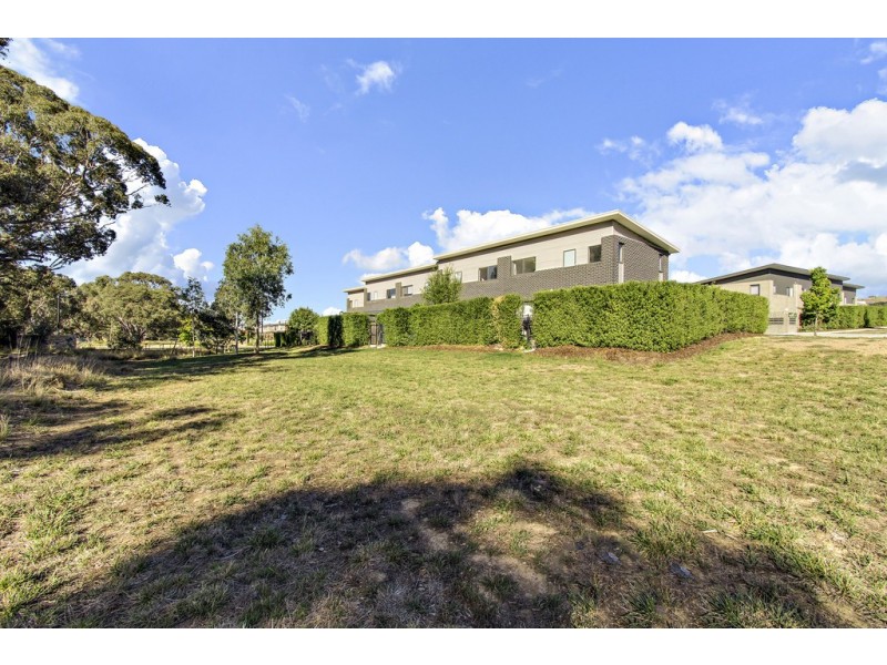 8/4 Annie Douglas St, Casey ACT 2913