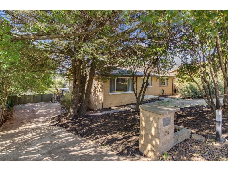 71 Denny Street, Latham ACT 2615