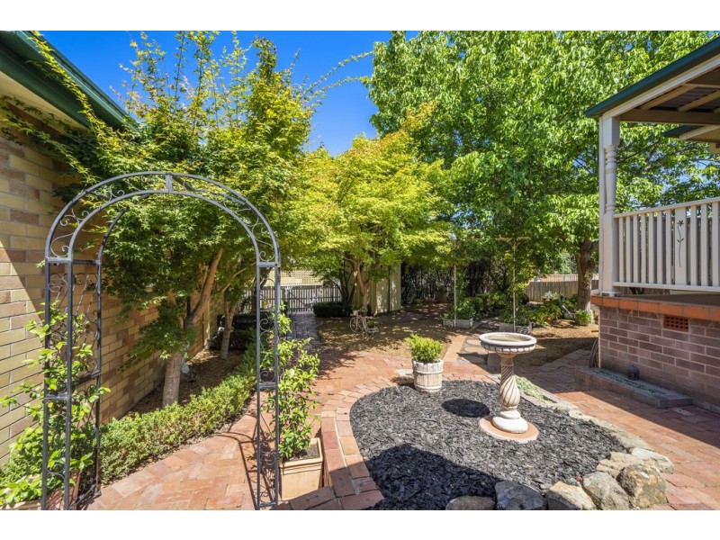 46 Kidston Crescent, Curtin ACT 2605
