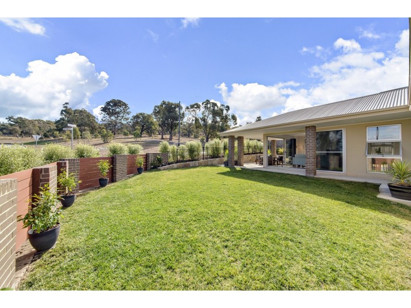24 Hanley Street, Casey ACT 2913