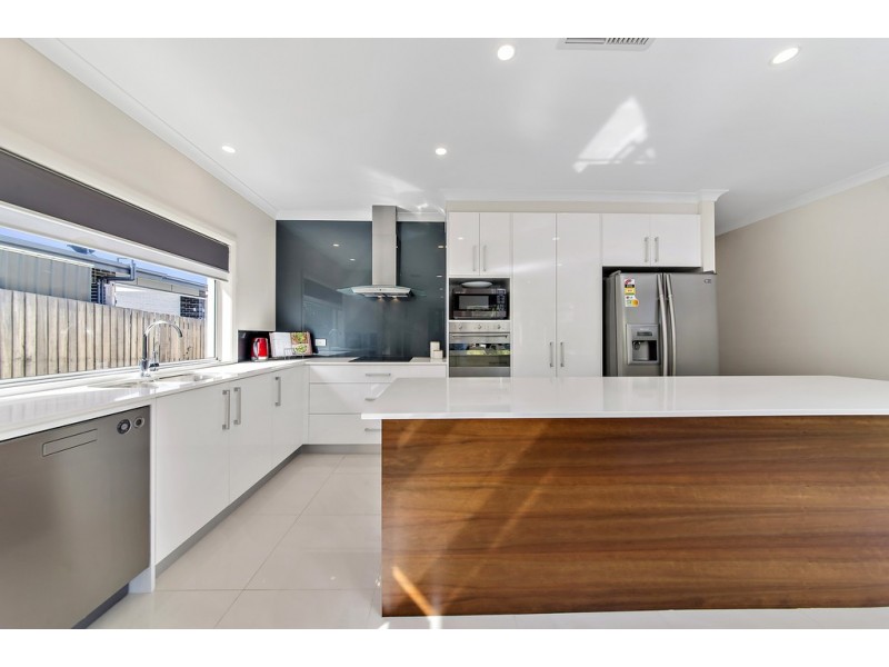 24 Hanley Street, Casey ACT 2913