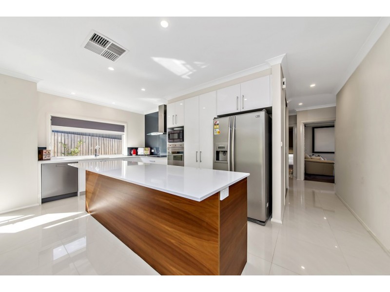 24 Hanley Street, Casey ACT 2913