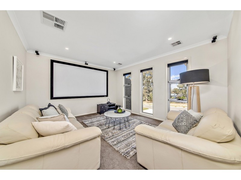 24 Hanley Street, Casey ACT 2913