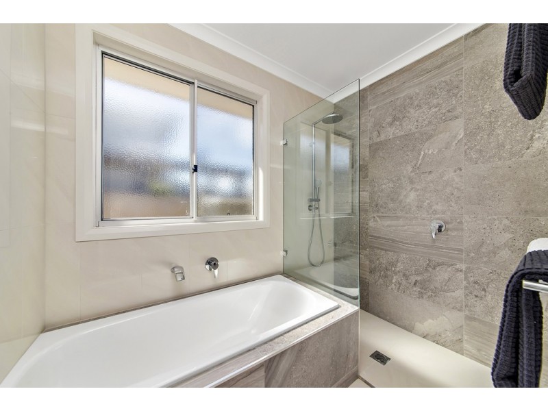 24 Hanley Street, Casey ACT 2913