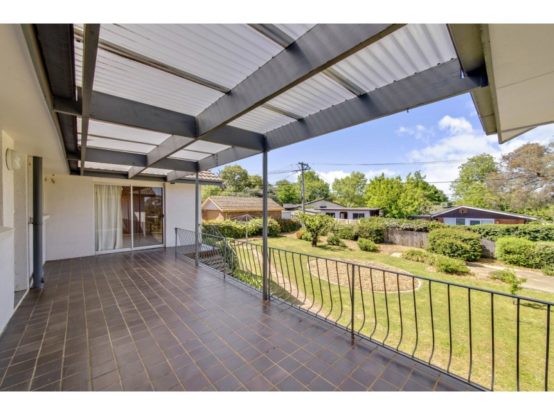 17 Glynn Street, Hughes ACT 2605