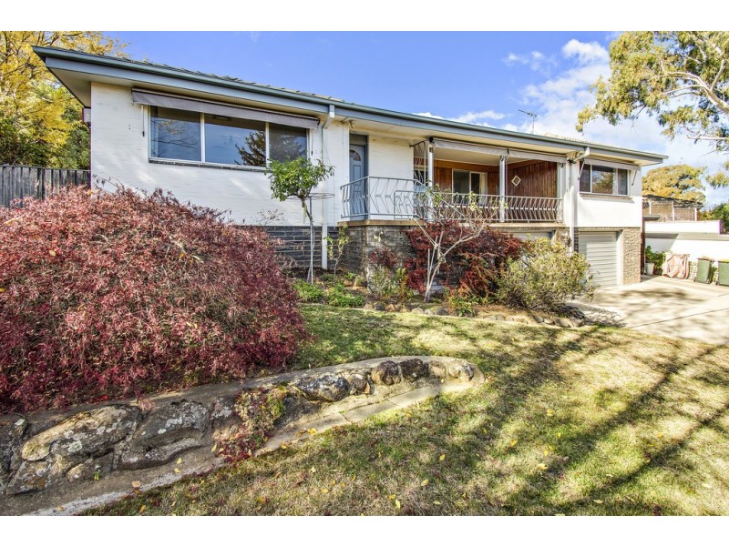 18 Millen Street, Hughes ACT 2605