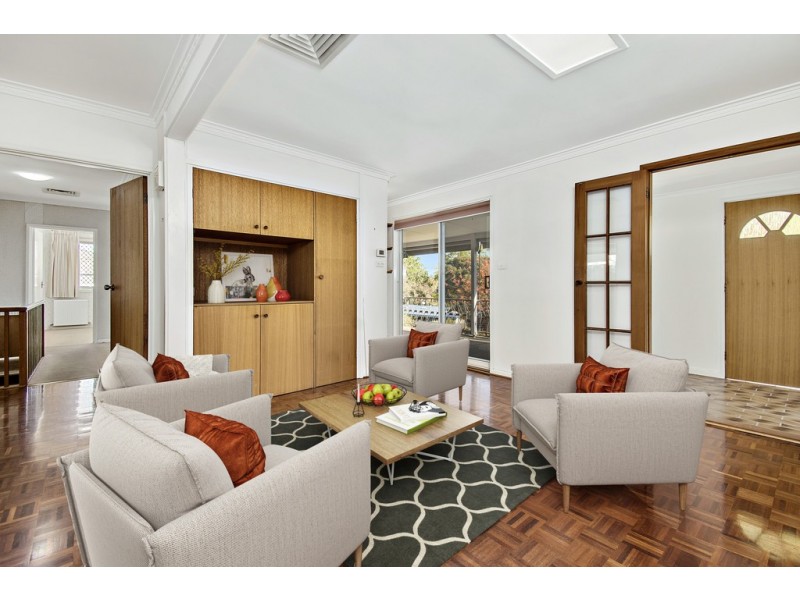 18 Millen Street, Hughes ACT 2605