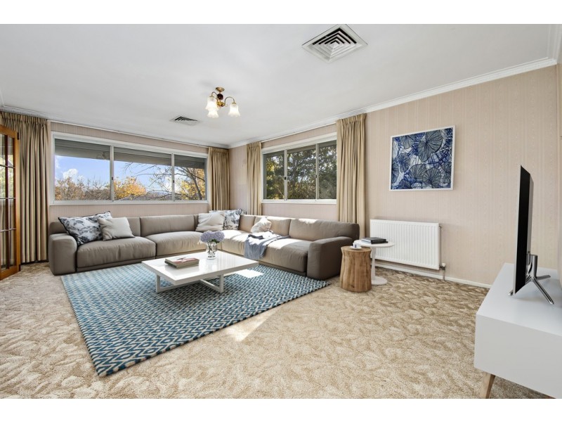 18 Millen Street, Hughes ACT 2605