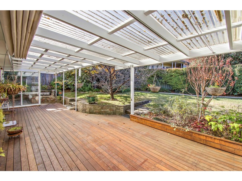 18 Millen Street, Hughes ACT 2605