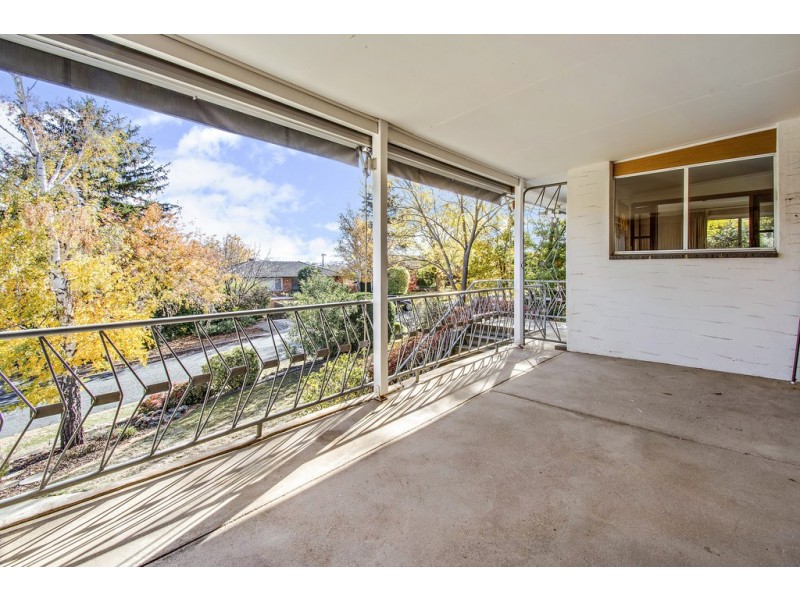 18 Millen Street, Hughes ACT 2605