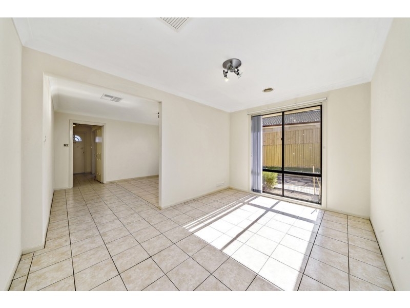 21 Tarrant Crescent, Dunlop ACT 2615