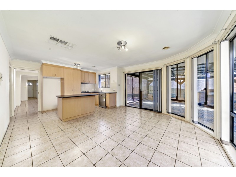 21 Tarrant Crescent, Dunlop ACT 2615