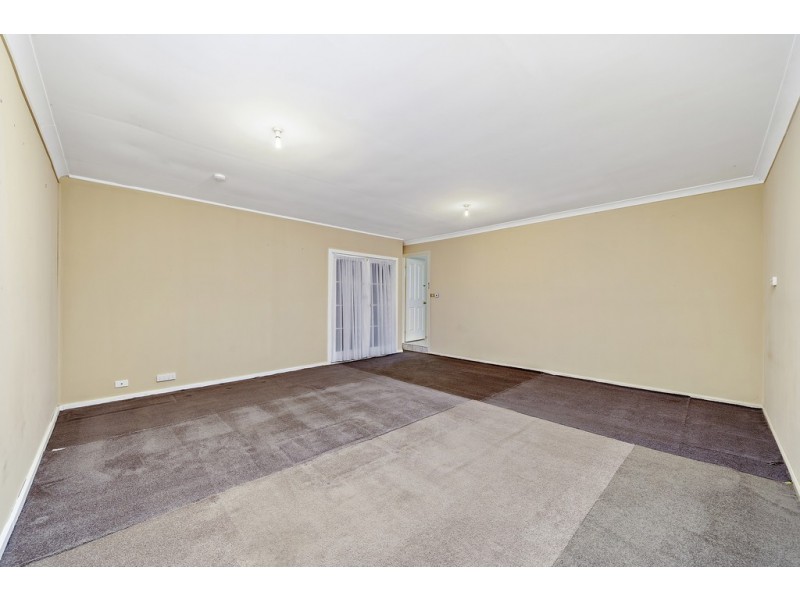 21 Tarrant Crescent, Dunlop ACT 2615