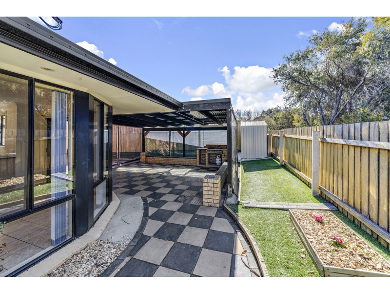 21 Tarrant Crescent, Dunlop ACT 2615