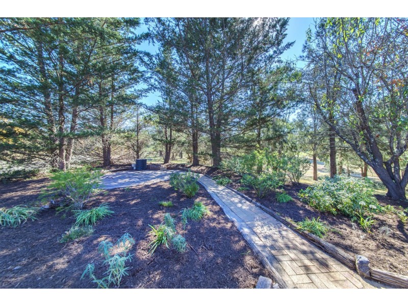 13 Capella Crescent, Giralang ACT 2617