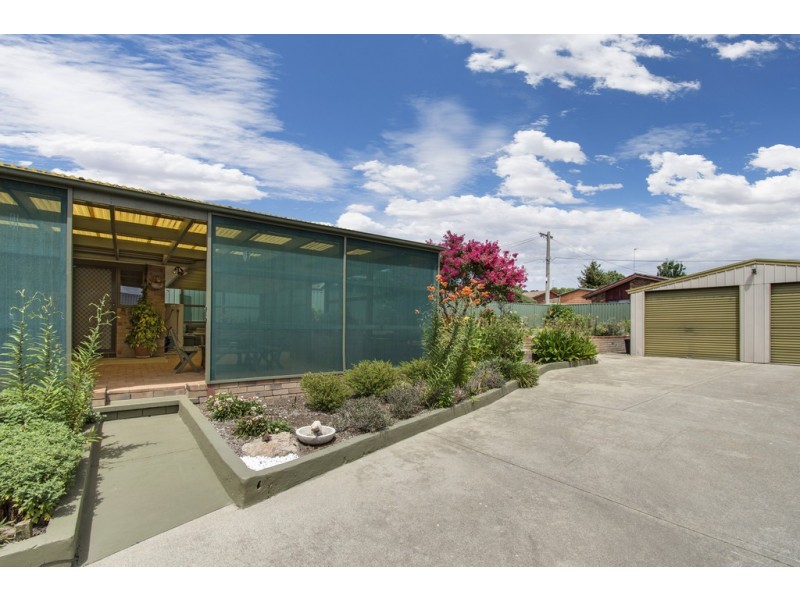 18 Couchman Crescent, Chisholm ACT 2905