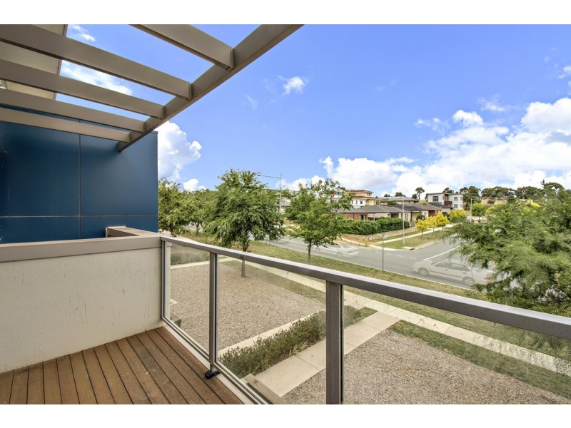 9/311 Flemington Road, Franklin ACT 2913